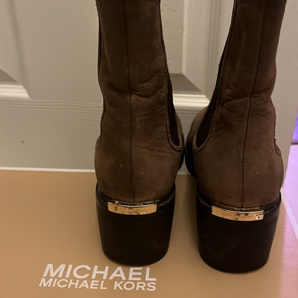 GUC Taupe/brown, lug sole Chelsea boots - Picture 4 of 5